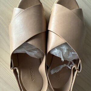 VINCE Jesson Sandal Sz 8 - worn once